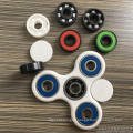 Novo 2017 Ansiedade Stress Relief Focus Brinquedos Plástico EDC Mão Spinner